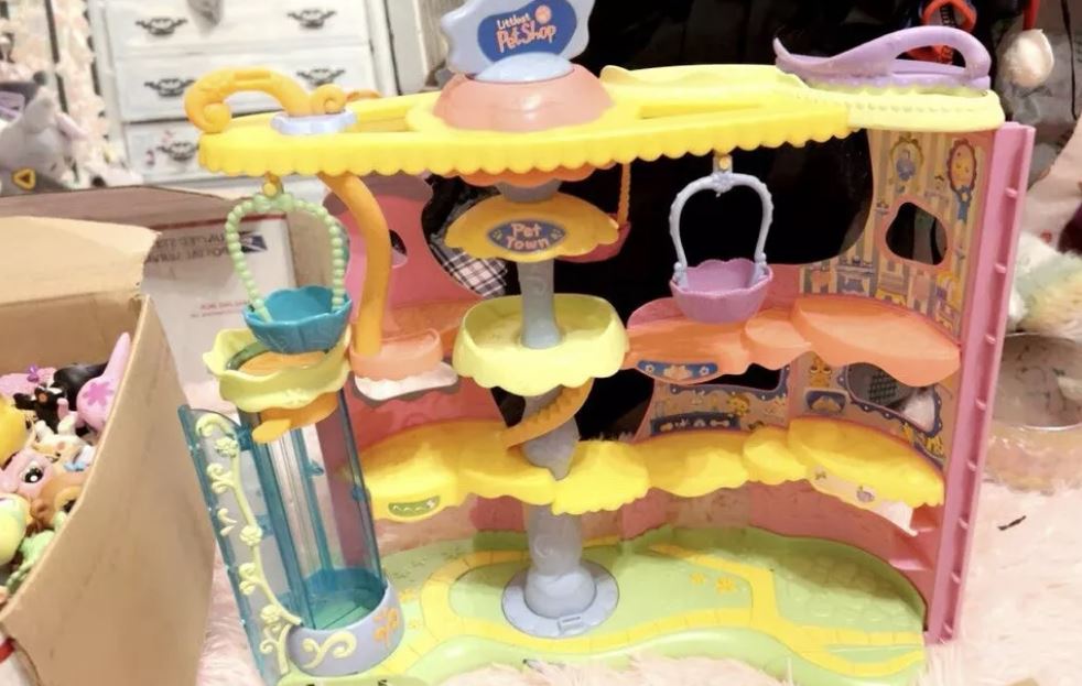 Huge LPS lot RARE – Over 400 Authentic pets