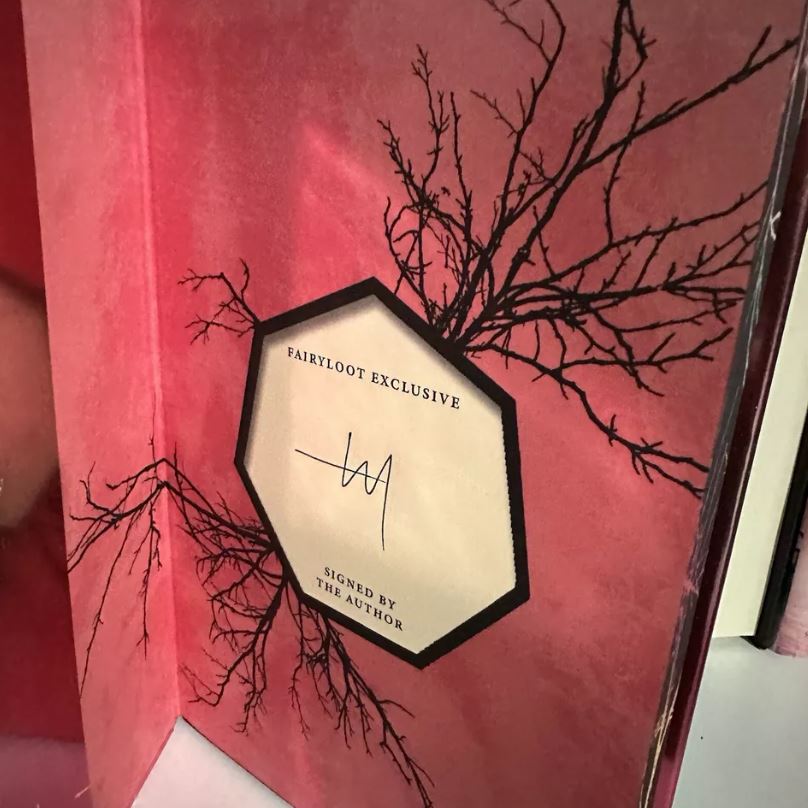 Fairyloot Shatter Me Series (Books 1-7) – BOOKS HAND SIGNED BY TAHEREH MAFI