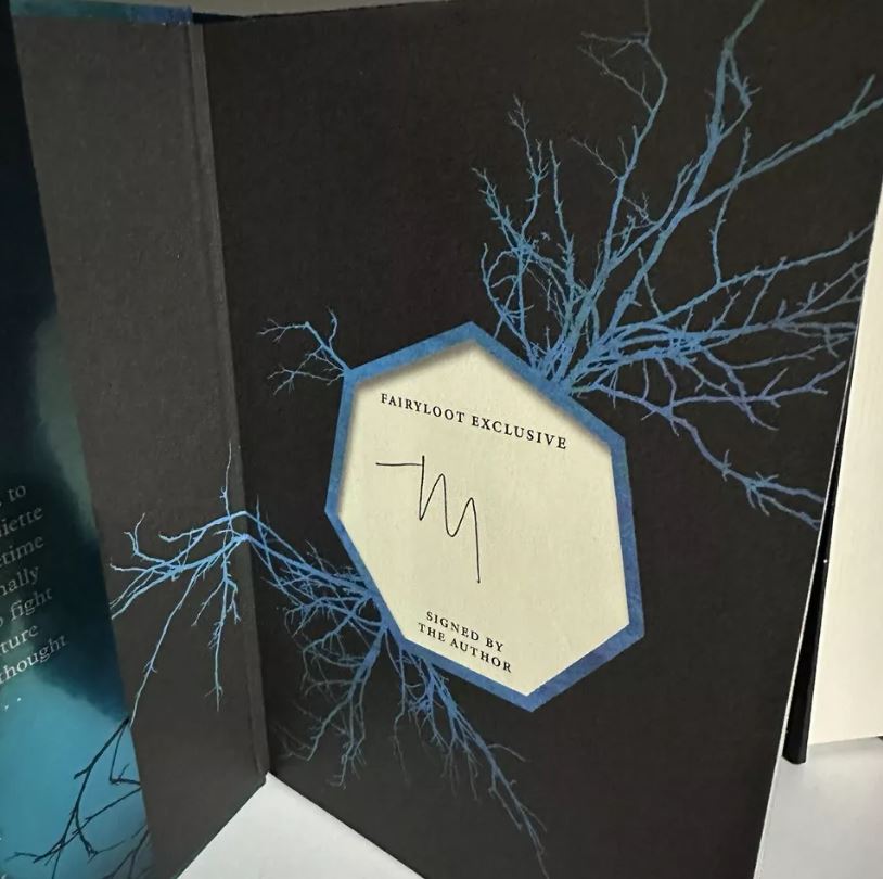 Fairyloot Shatter Me Series (Books 1-7) – BOOKS HAND SIGNED BY TAHEREH MAFI